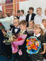 Более 200 первоклассников сели за парты в 20 школах Онежского округа