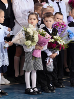 Более 200 первоклассников сели за парты в 20 школах Онежского округа